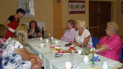 Märkisch-Oderländer Sozialdemokratinnen im Gespräch mit Dr. Gisela Notz (Foto: B. Brauer)